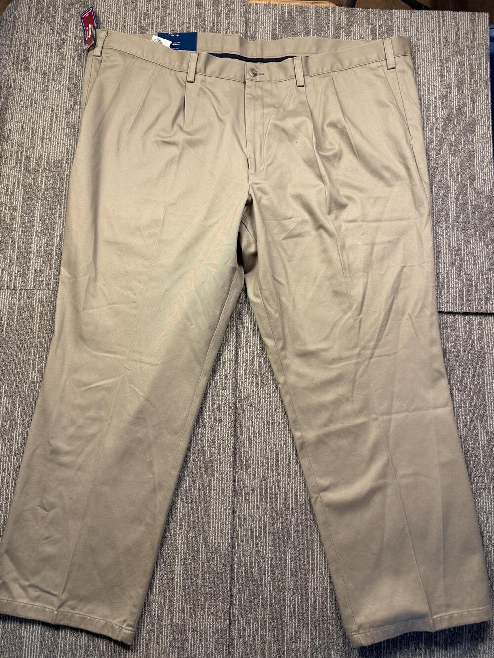 Dockers Signature Khaki Pants Mens 48x30 Beige Pleated Classic Fit Big Tall
